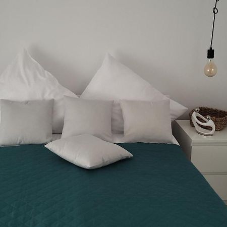 Apartamenty Pod Uwalonym Debem Jezow Sudecki Exterior foto