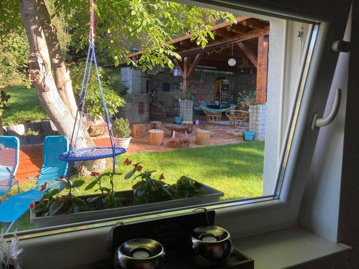 Apartamenty Pod Uwalonym Debem Jezow Sudecki Exterior foto