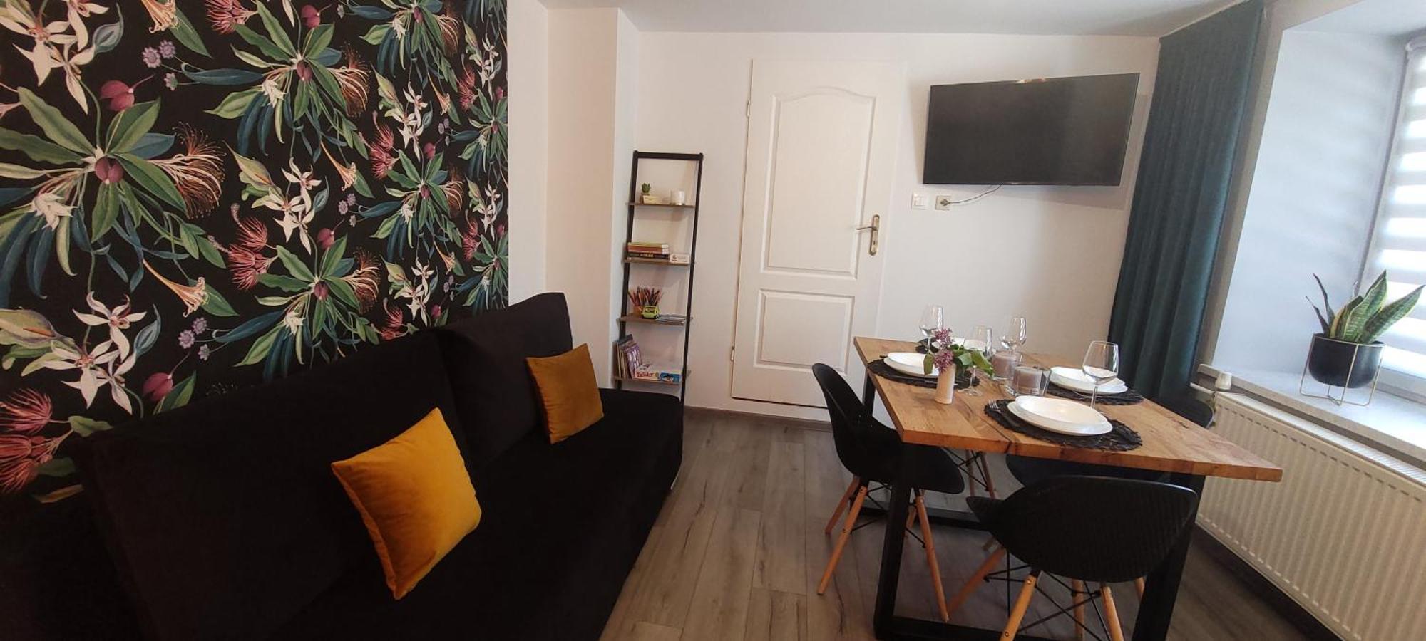 Apartamenty Pod Uwalonym Debem Jezow Sudecki Exterior foto