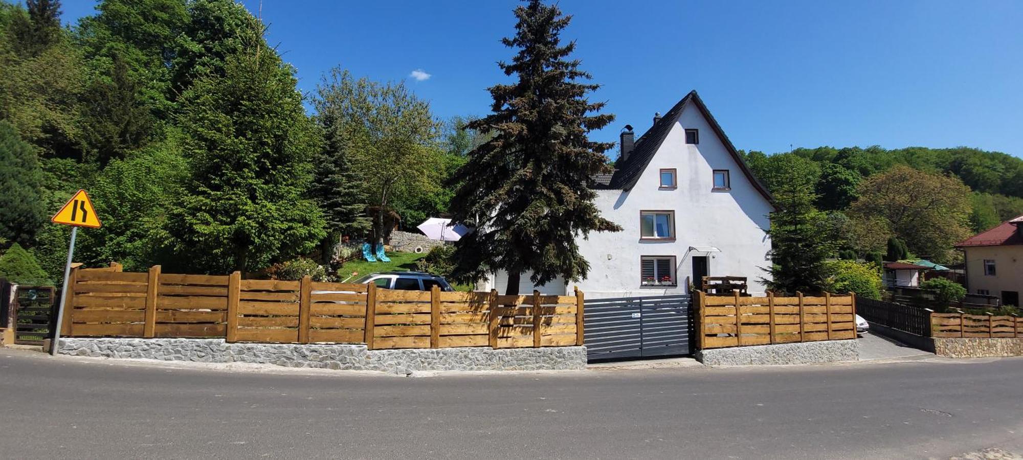 Apartamenty Pod Uwalonym Debem Jezow Sudecki Exterior foto